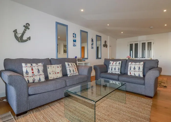 47 Bredon Court